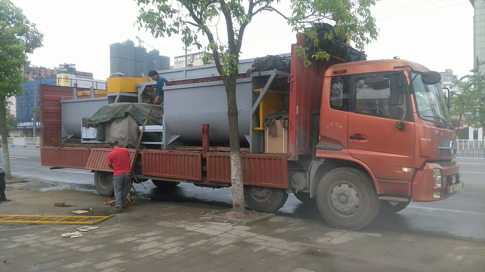 十堰客戶第二套流水線發貨現場